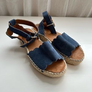 ANDRE ASSOUS blue platform espadrille sandals size 7